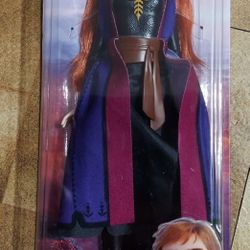 Disney Frozen Anna Fashion Doll Long Red Hair & Outfit Frozen 2 - Toy for Kids 3 Years Old & Up