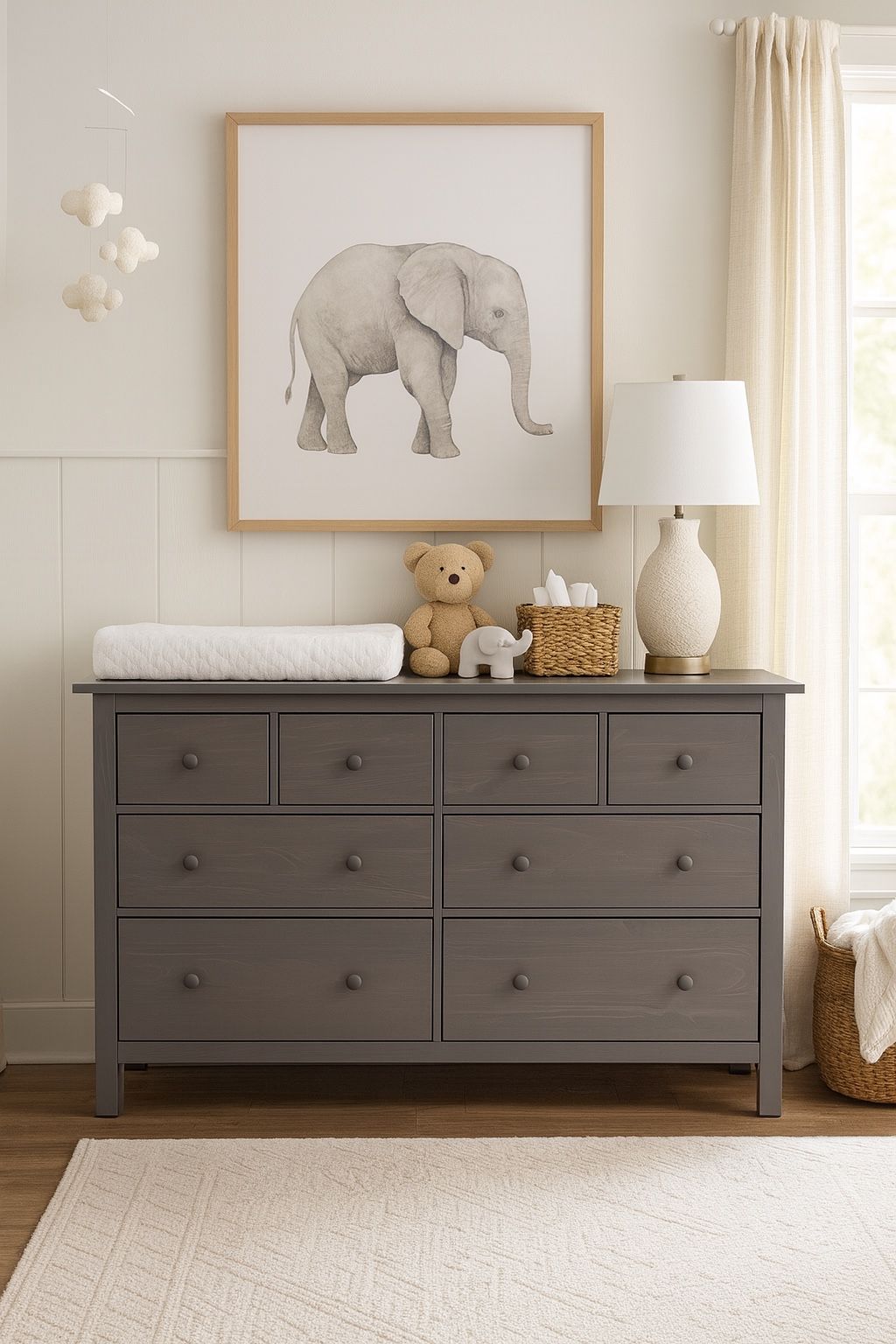 Dresser with 8 Drawers 