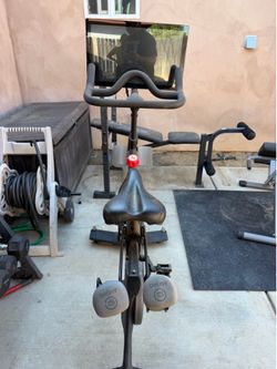Peloton Bike w/ Touchscreen