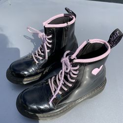 Shoes : Doc  Martens $20,00.           Chino , Ca