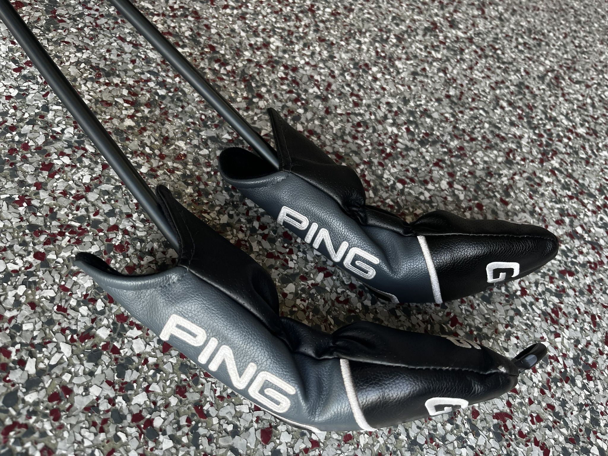 Two Ping Hybrid Golf Clubs (4h + 2h)