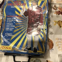 Costume