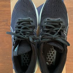 ASICS Gel  Nimbus 24  Size 8.5