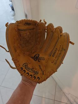 Rawlings Baseball GloveRawlings RBG54 Baseball Glove 11" Basket-Web, Right-Hand