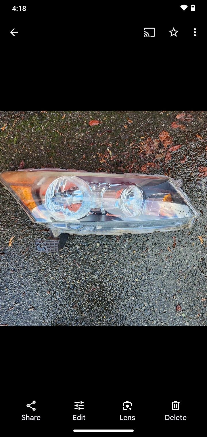 2010 Honda Accord passenger side headlight 