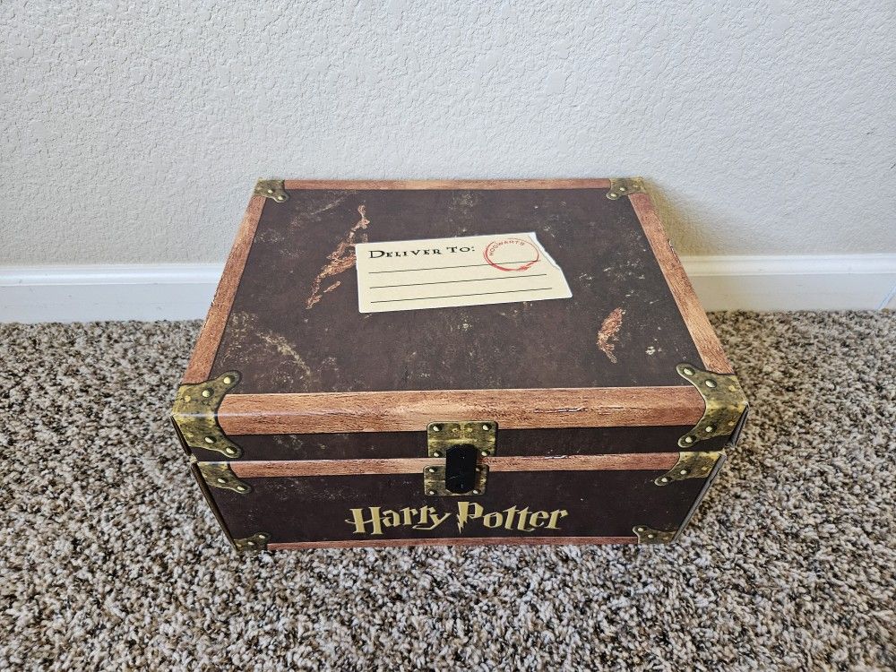 Harry Potter Hardcover Boxed Set In Trunk