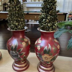 2 beautiful vases with Free topiary trees
