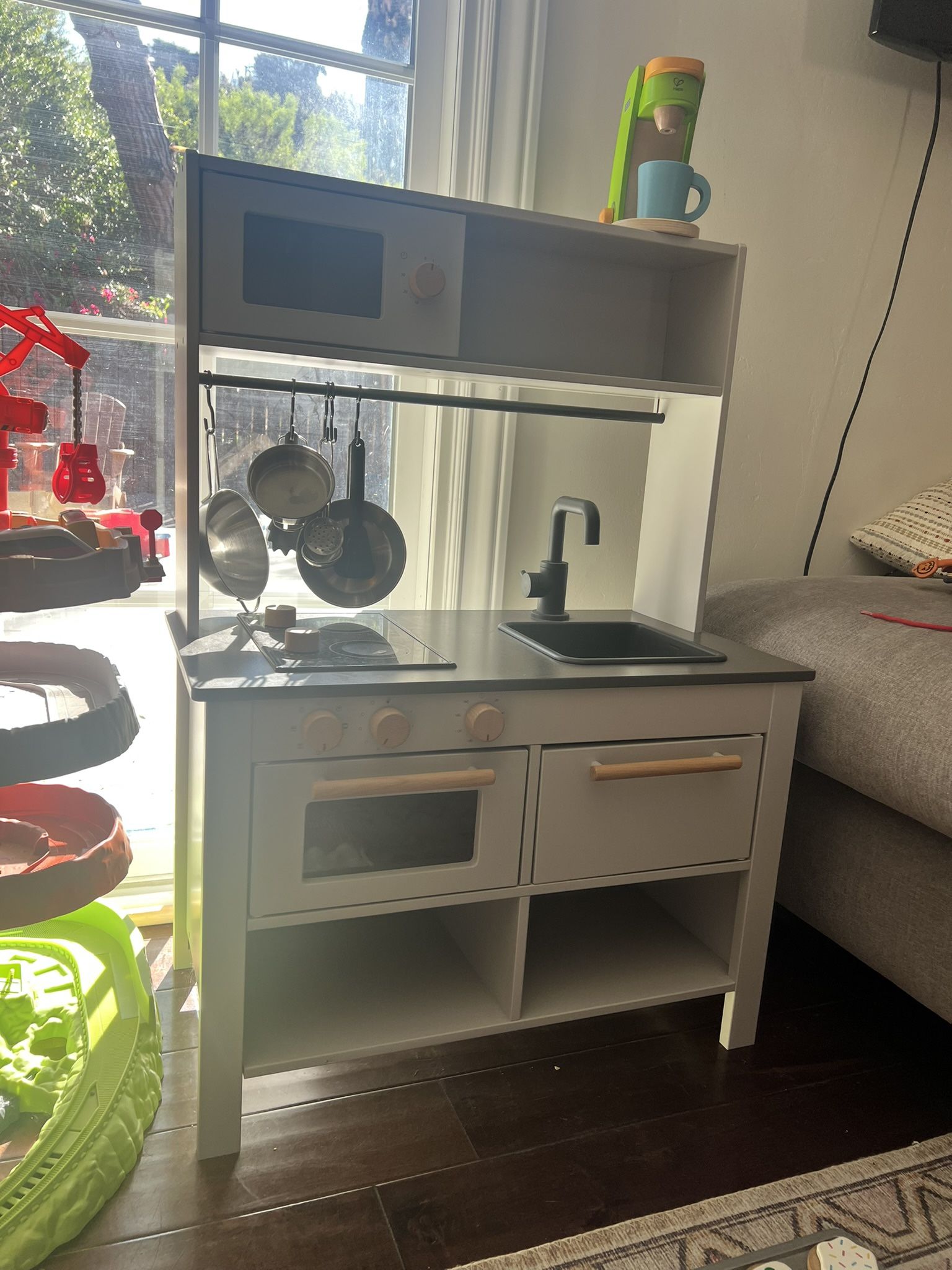 Kid’s Kitchen Play Set