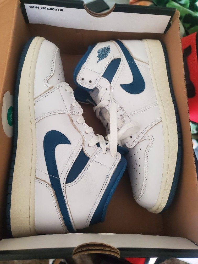 Air Jordan 1 Size 5,5Y