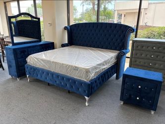 Bedroom Set 4 pieces Velvet new tufted