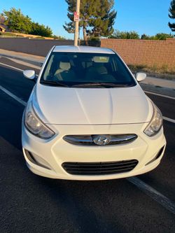 2013 Hyundai Accent SE