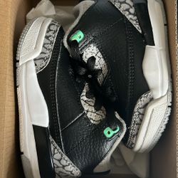 Jordan 3s 4c
