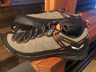 Salewa men’s 10  Wildfire approach shoes