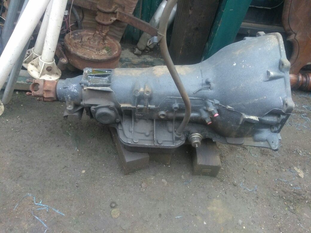 1984 Chevy th400 transmission for Sale in Fresno, CA OfferUp