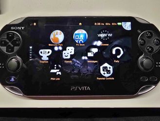 Sony PlayStation Vita PCH-1001 OLED ( offer me )