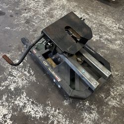 Pullrite 5th Wheel Receiver