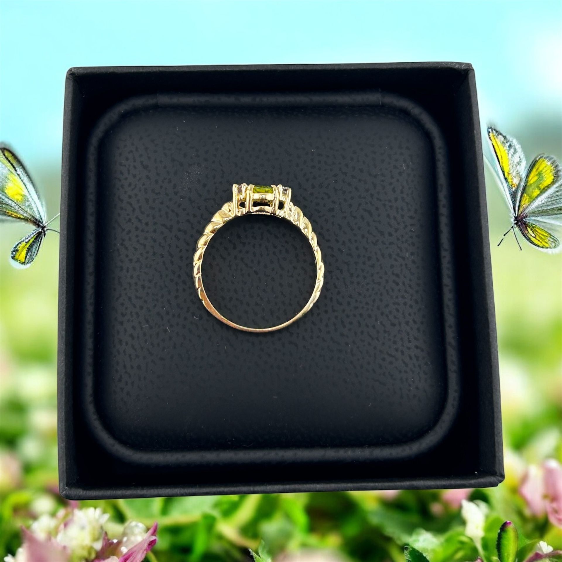 14K Gold Oval Green Peridot and Diamond Ring