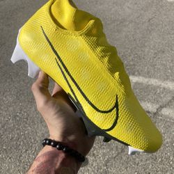 Custom Hand Paint Football Cleats ( Not For Sale)