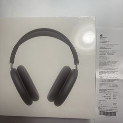 Apple AirPods Max  USB-C Over-Ear Headphones with Smart Case