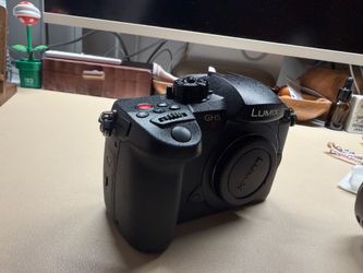 Panasonic Lumix GH5 II LIKE NEW!!