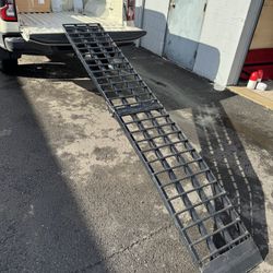 9’ Motorcycle Ramp (Folding)