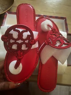 Tory sandles