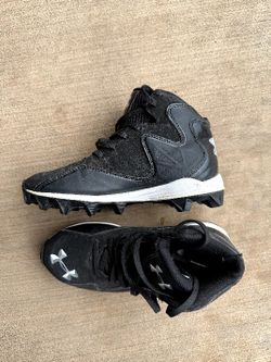 black under armor youth molded cleats size 4Y