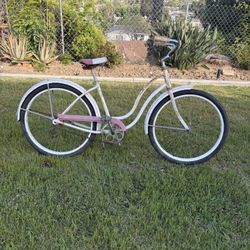 Schwinn Hollywood 24 Inch 