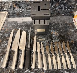 Cuisinart 15-Piece Stainless Steel Knife Block Set – 14 Pieces