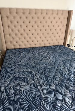 King size bed mattress included
