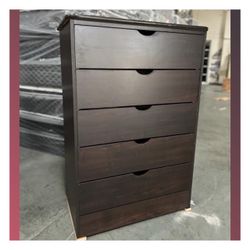5 drawers dresser / Five drawers dresser