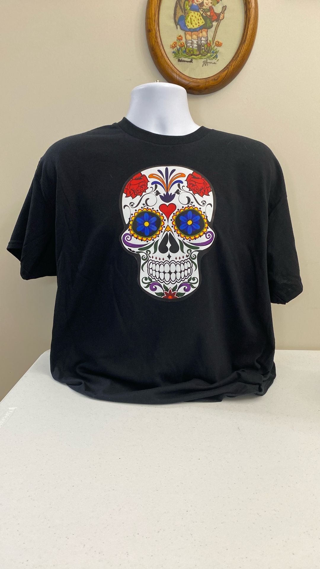 Skull T-shirt, New, Preshrunk cotton, Size XL, Free Shipping/local Pickup, (item #384)