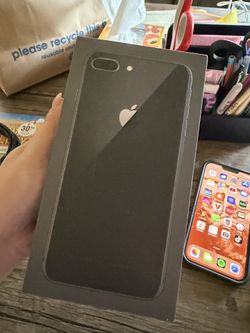 Apple iPhone 8 Plus (64G)