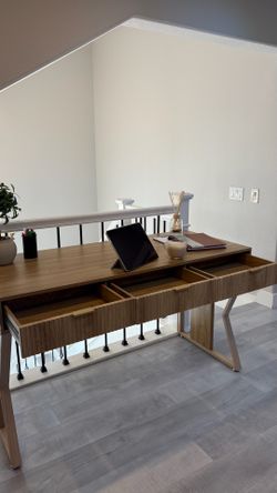 Wooden  office desk