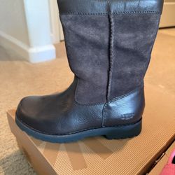 Kid And Woman’s Shoes 