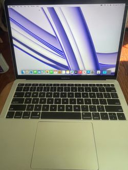 2 MacBooks air  2020 $300 and 2019 $250 both in pristine condition like new chargers including