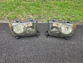 2nd Gen Tundra headlights