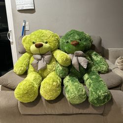 Giant Teddy Bears 