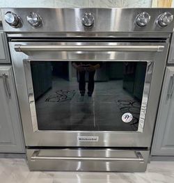 KITCHENAID 5.8 CuFT SLIDE IN GAS RANGE STOVE -