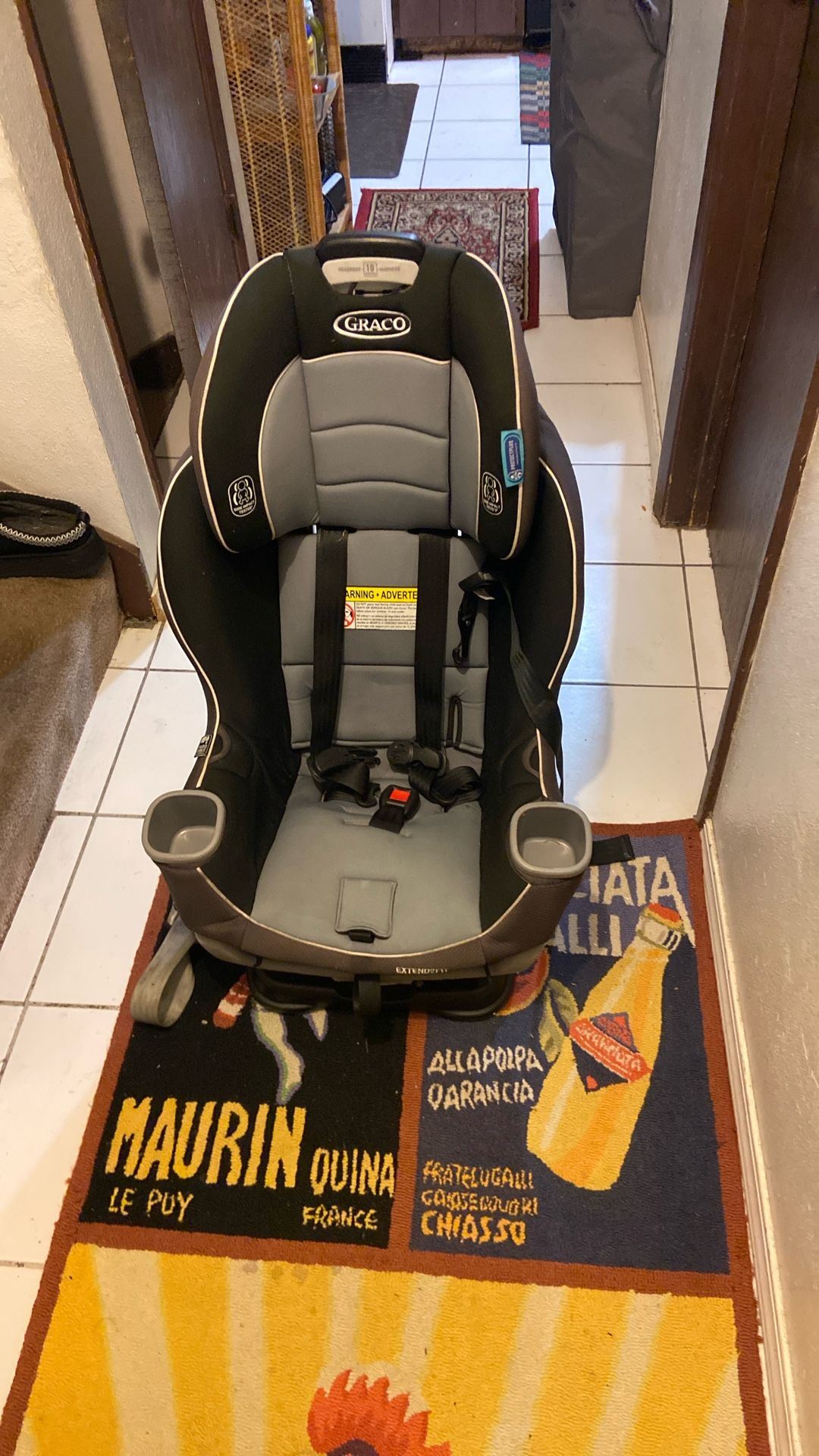Graco Car seat Price 90$ Recline , Extended 2 Feet  Pick Up I b 72 and Grand View. E  Tacoma 