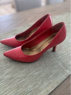 Shoes size 8