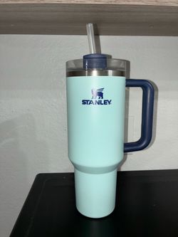 40 oz Stanley Stainless Steel Flow State Quencher Ocean Spray Mint Green with Navy Handle