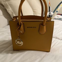 NWT Michael Kors Leather Purse