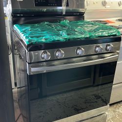 SAMSUNG Freestanding Gas Range Hidden Bake Element Wi-Fi 6.0 cu.ft.