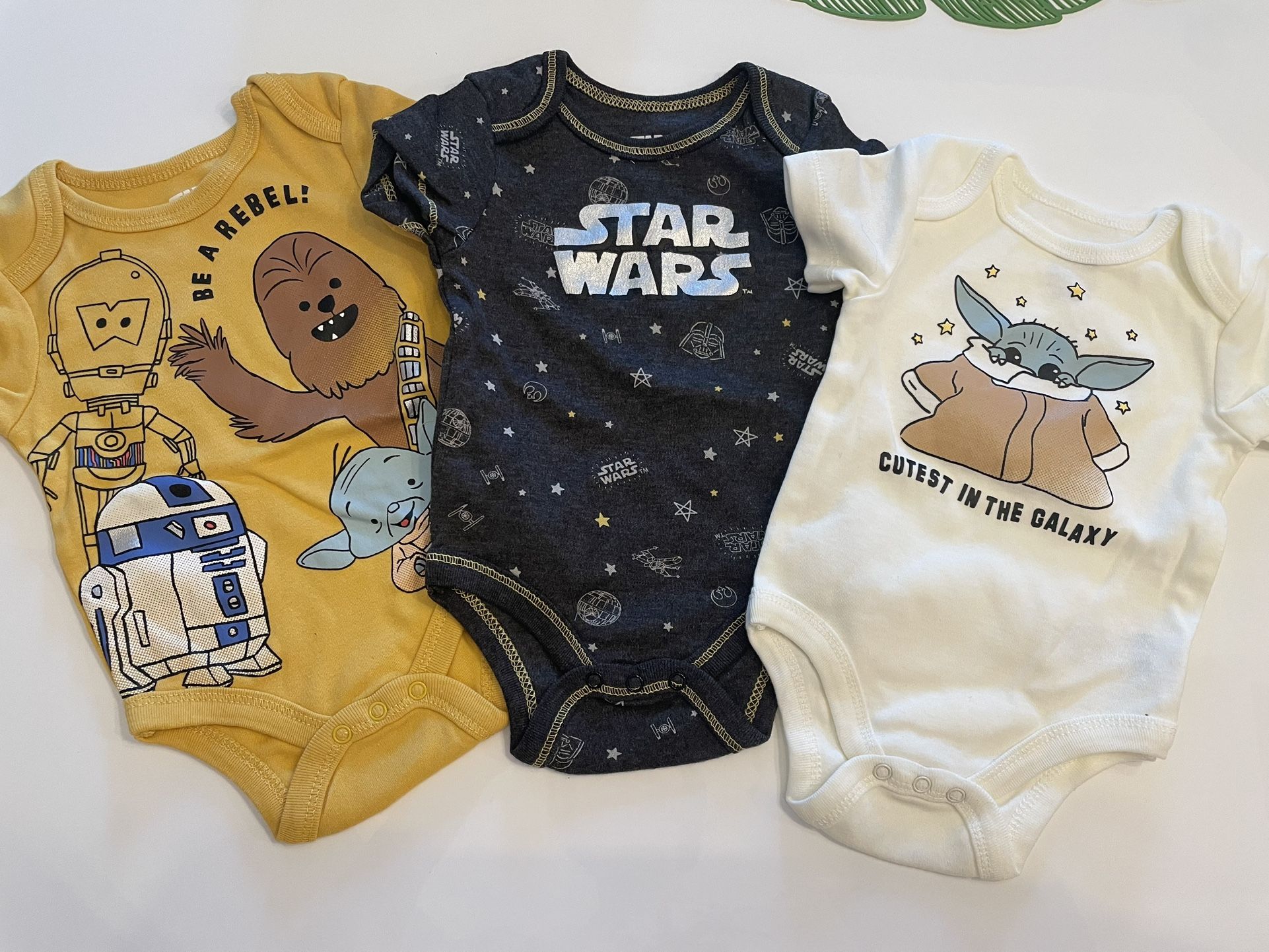 Star Wars Infant Bodysuits 3-6 Mo New