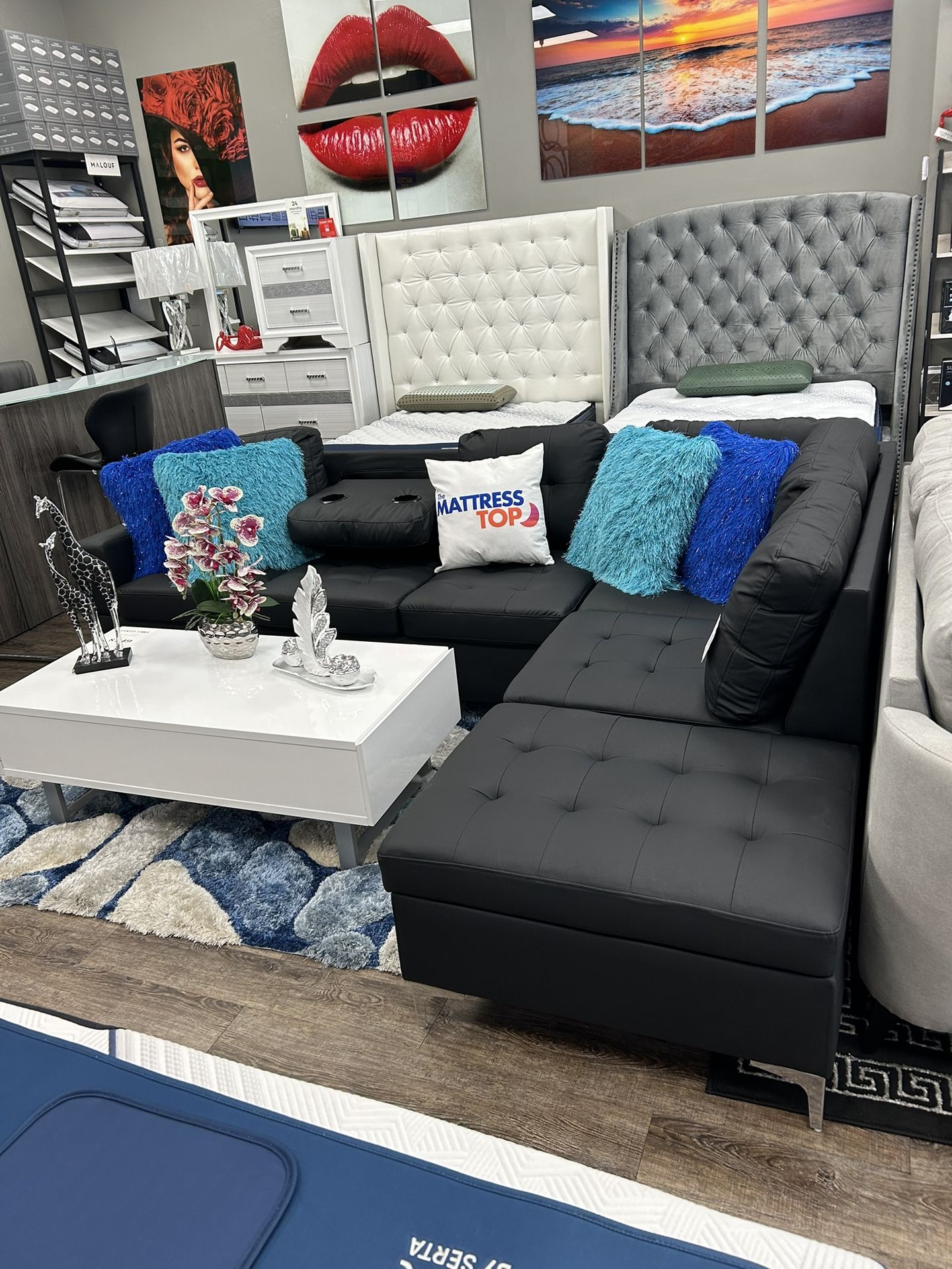Sofa Sectional Black ( Only 10 Down)