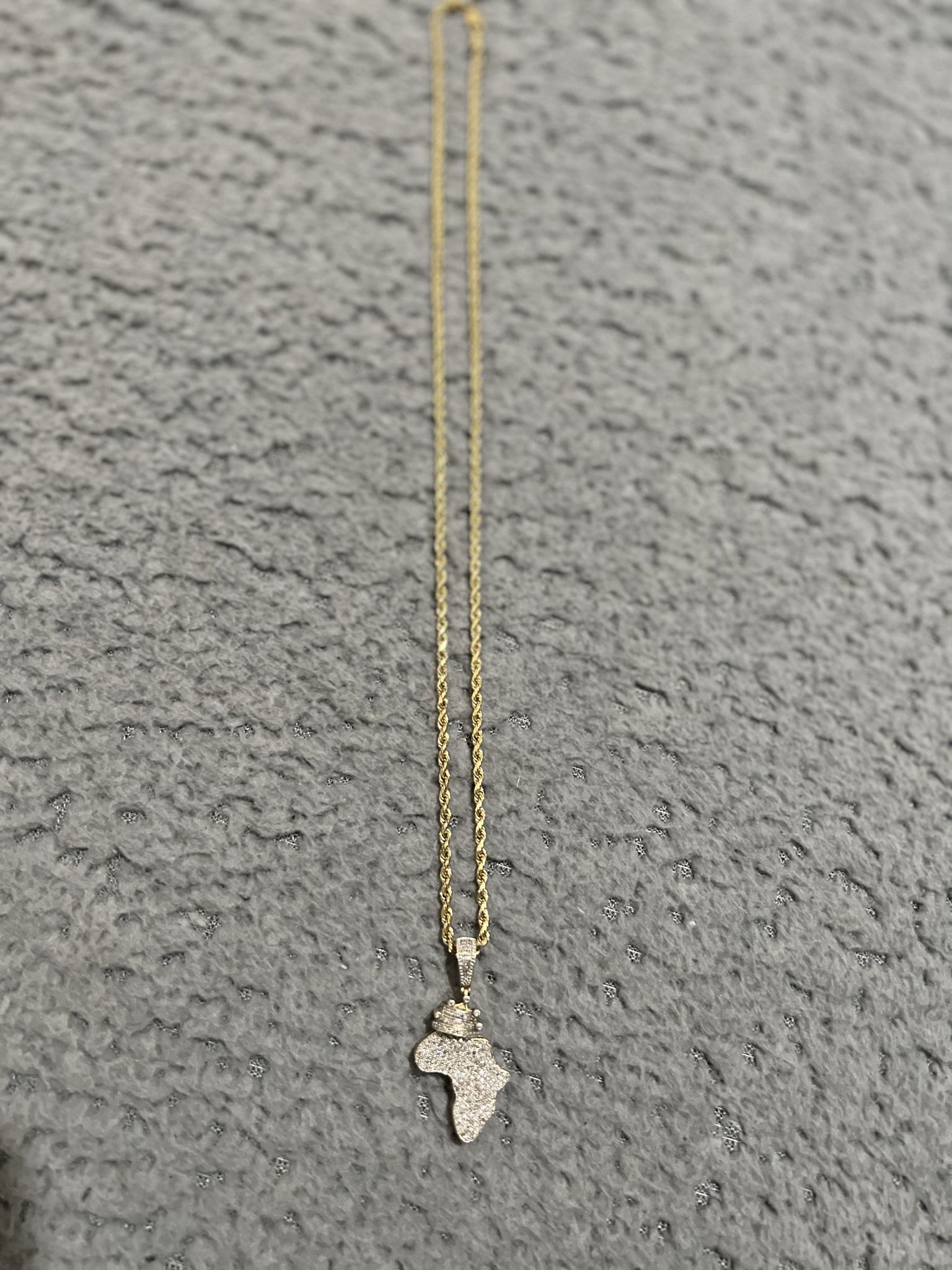 Diamond African Charm 10 Karat Gold