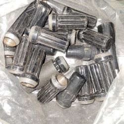 Ford F150 LUG NUTS