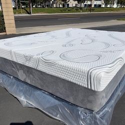 Full Organic Hybrid Cool Gel Memory Foam Mattress!!