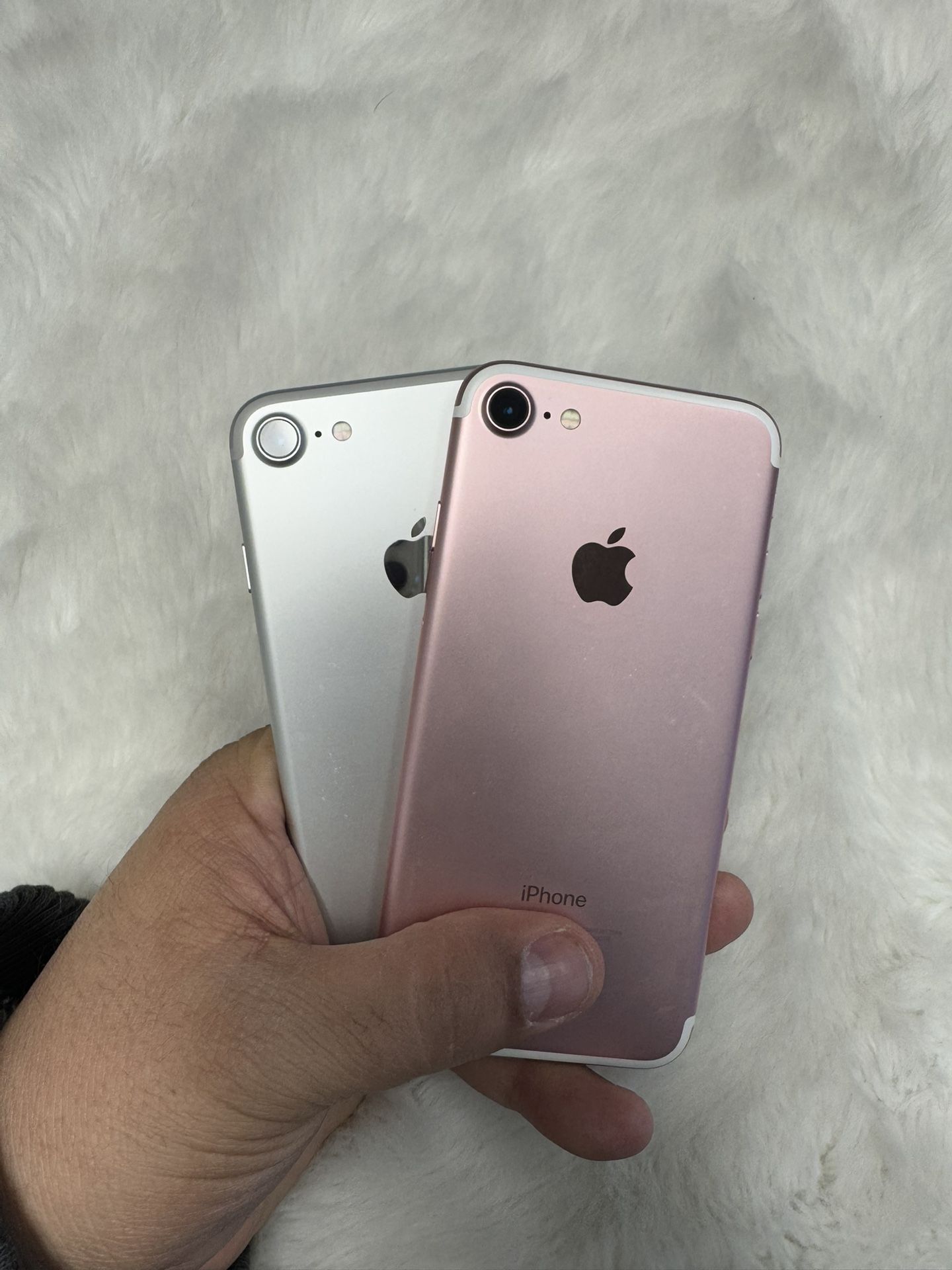 Apple iPhone 7 32GB Unlocked $100